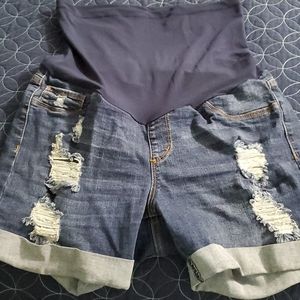 Maternity shorts